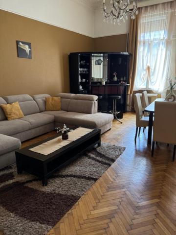 Izabella Home Budapest Extérieur photo