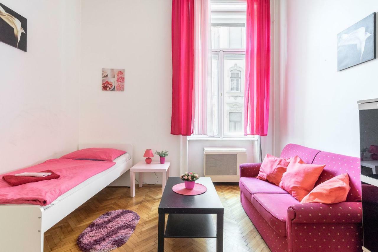 Izabella Home Budapest Extérieur photo